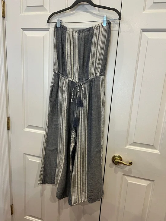 Elan Gray & White Striped Strapless Cropped Jumpsuit - Picture 4 of 8
